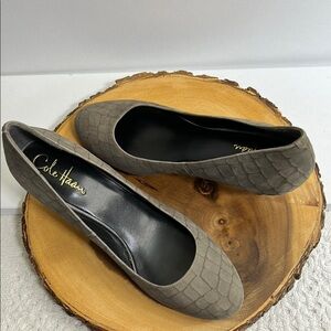 Cole Haan, Nike Air, Classy, light Brown Leather Basket Weave Pumps Size 8 1/2.